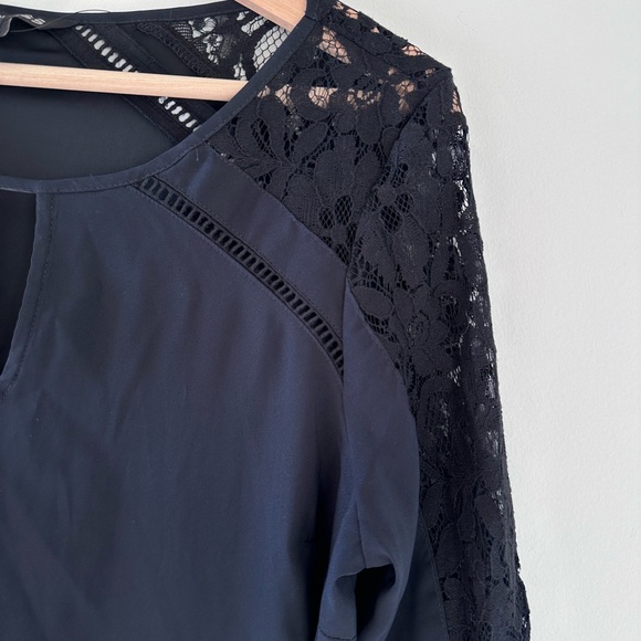 NWT Express Lace Top - Picture 3 of 6